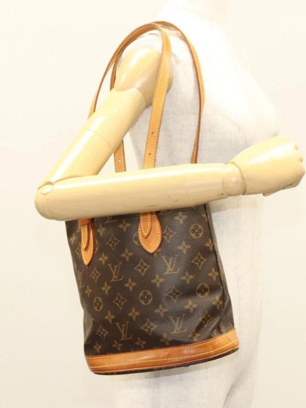 LOUIS VUITTON Monogram Bucket PM Shoulder Bag M42238 LV Auth